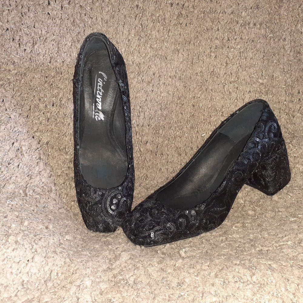 L’INTERVALLE-Made in Spain-Black Velvet Floral Sequin-Pumps-Sz 38-NWOB